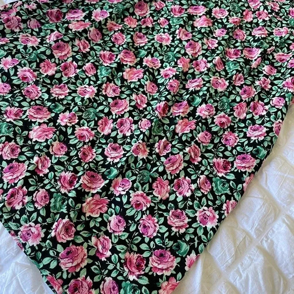 Blogger Favorite Zara ditzy floral puff sleeve mini dress - Picture 12 of 12